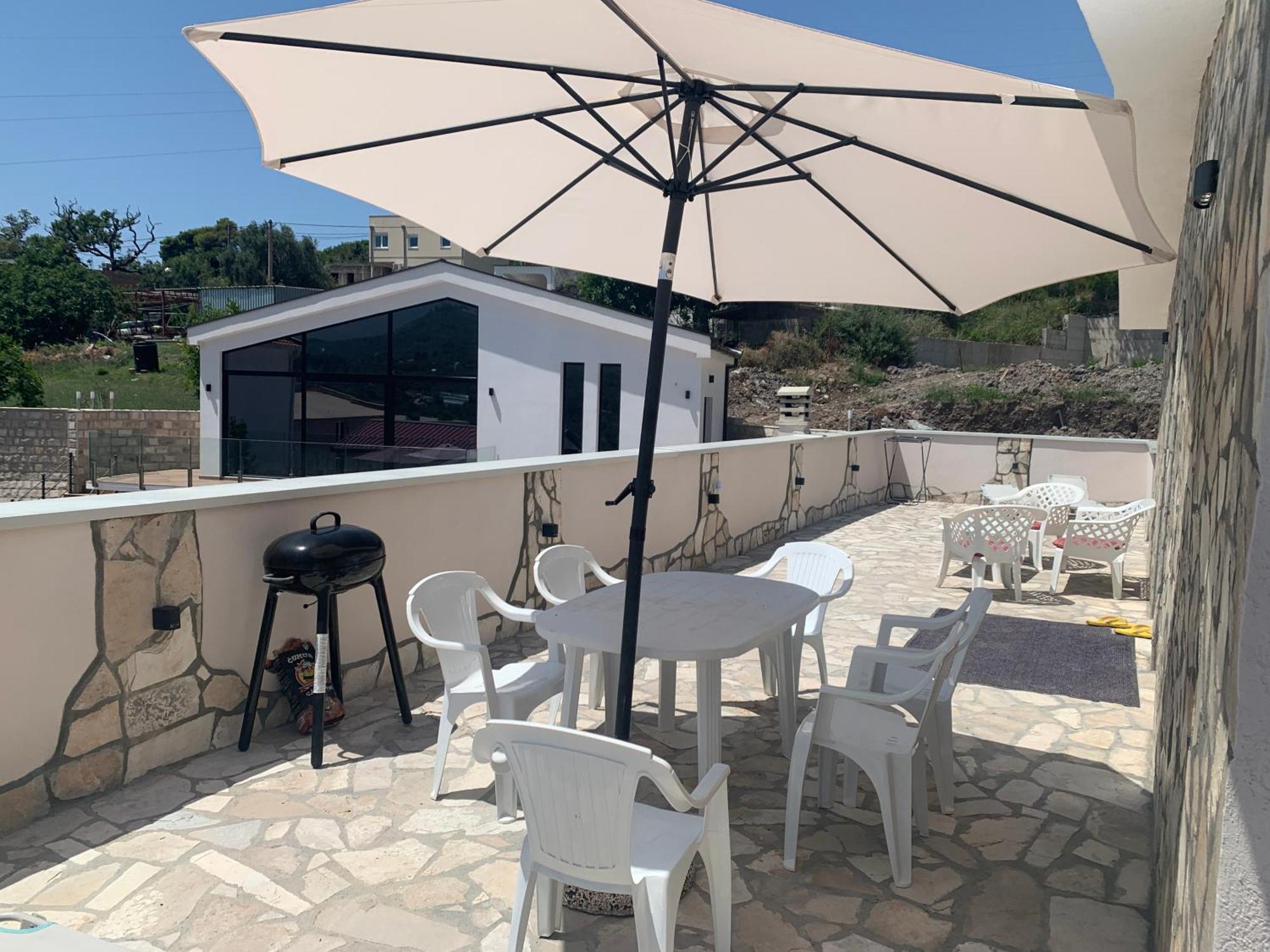 Tunaj New Pool And Bbq Bar