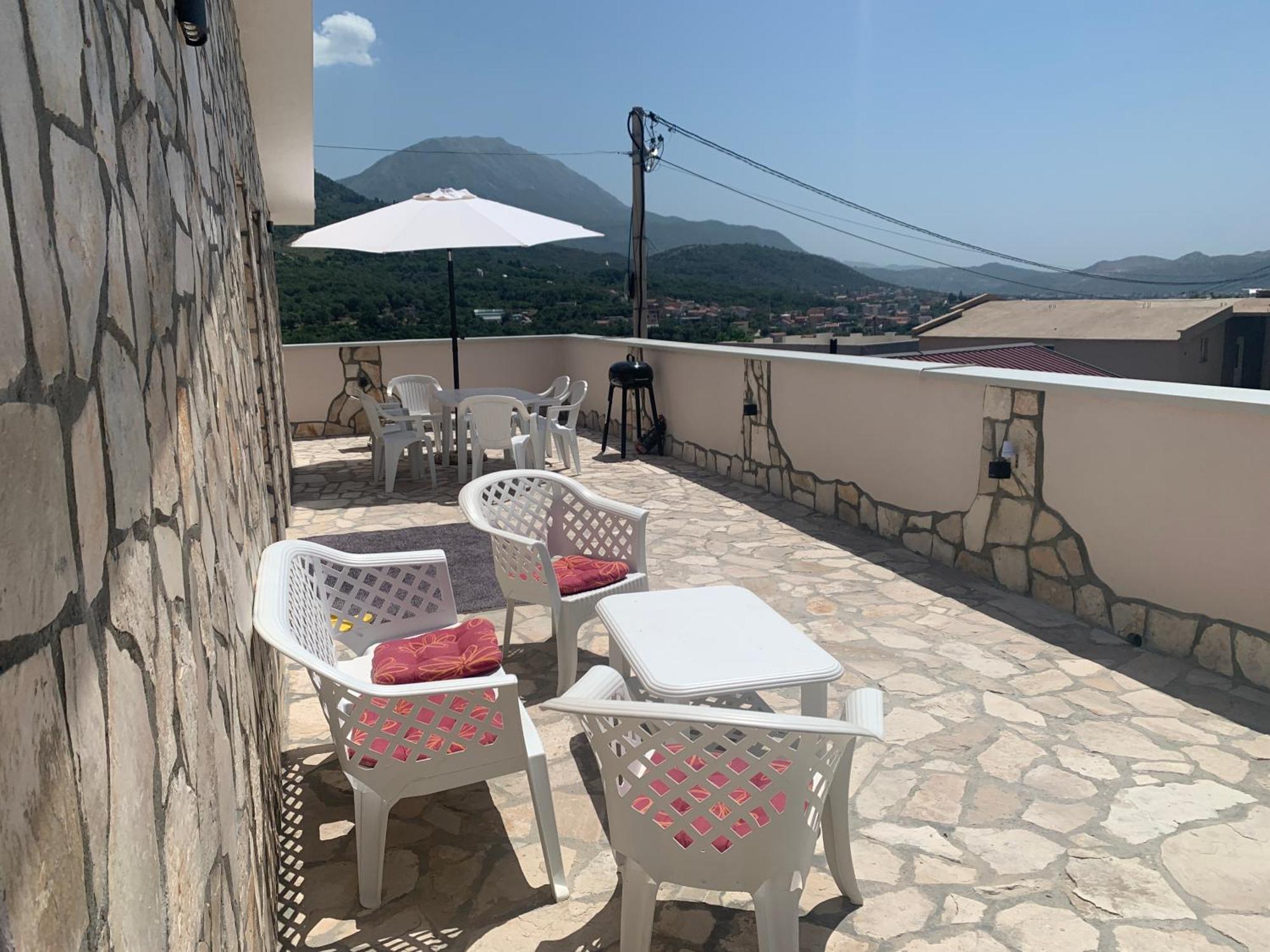 Tunaj New Pool And Bbq Вілла *