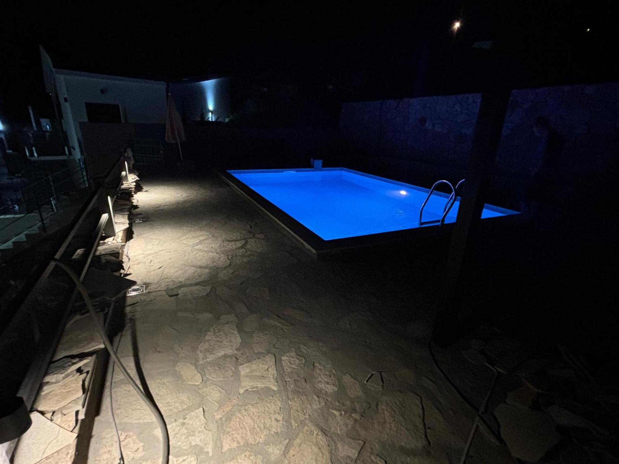 Tunaj New Pool And Bbq Бар