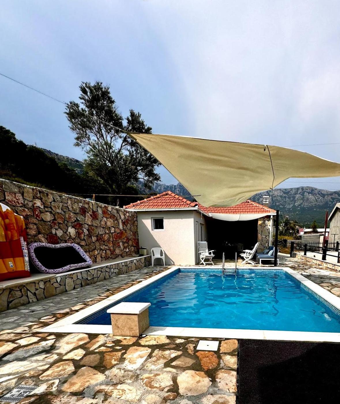 Вілла Tunaj New Pool And Bbq *